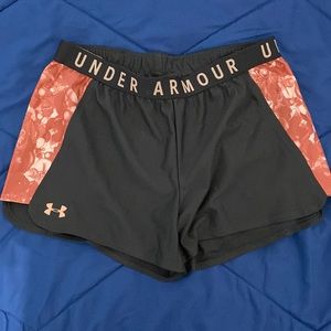 Under Armour Large gray shorts
